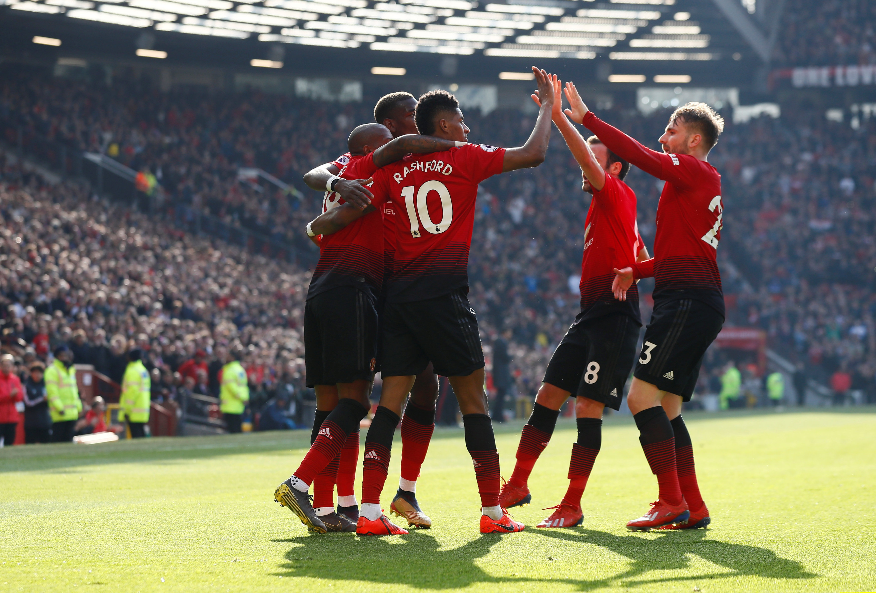 迷表现对步 迷表现对步